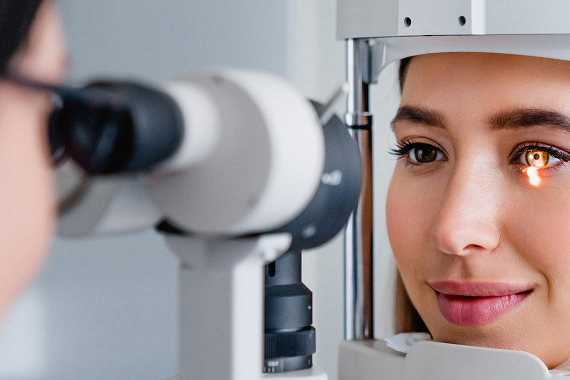 تجهیزات پیشرفته اپتومتری در مرکز تخصصی طب کار در ستارخان